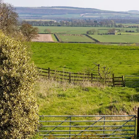 Pass The Keys Warm Welcoming Countryside Hébergement de vacances *